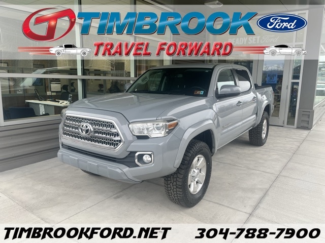 2019 Toyota Tacoma SR5's photo