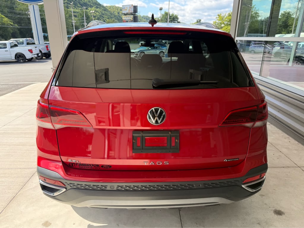 Used 2023 Volkswagen Taos SEL 4MOTION