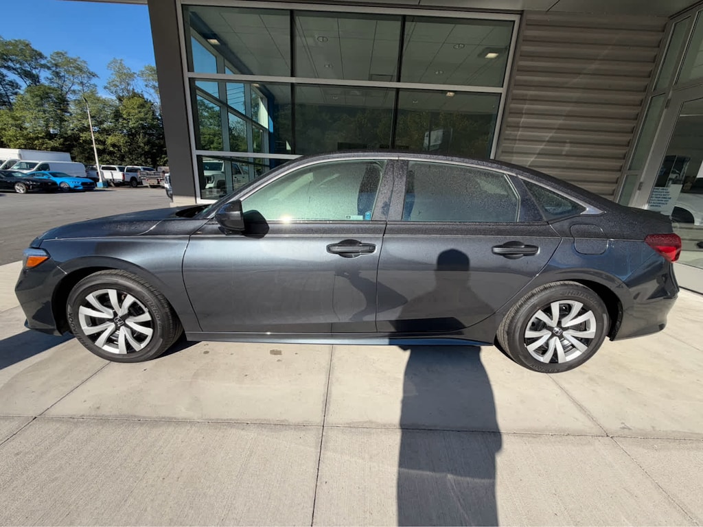 Used 2025 Honda Civic LX CVT