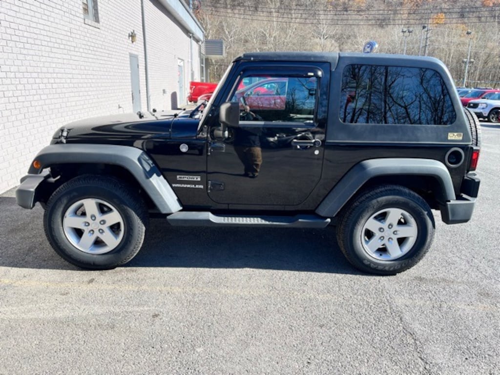 Used 2017 Jeep Wrangler Sport SUV