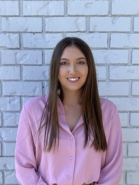 Staff member Leanna Hawk from ID_a8fc1ccb155a