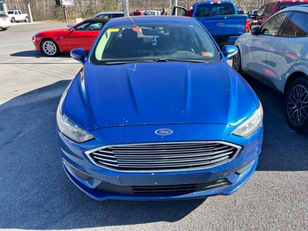 Used 2017 Ford Fusion SE Sedan