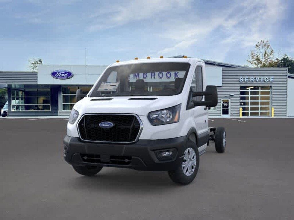 New 2025 Ford Transit Cutaway Base Cab/Chassis