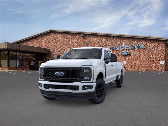 2025 Ford F-350 photo 2