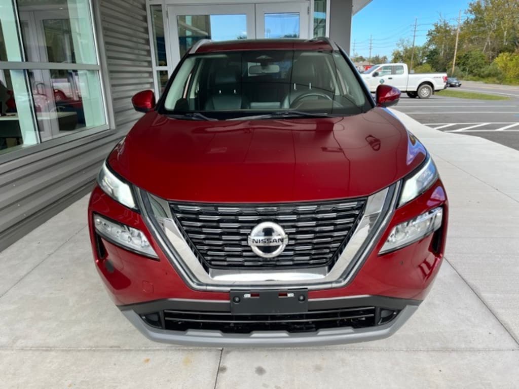 Used 2021 Nissan Rogue SV SUV