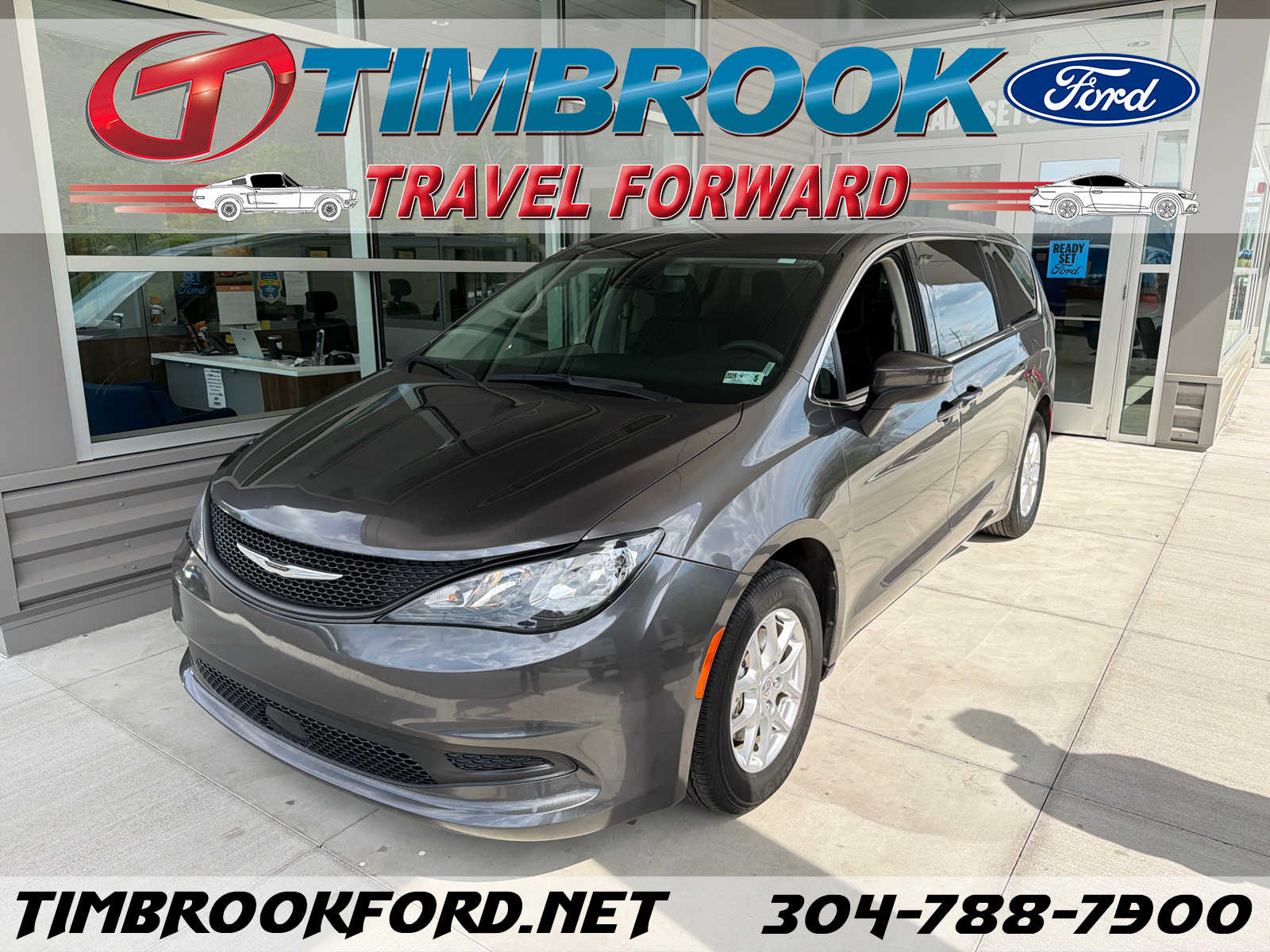 2023 Chrysler Voyager LX's photo