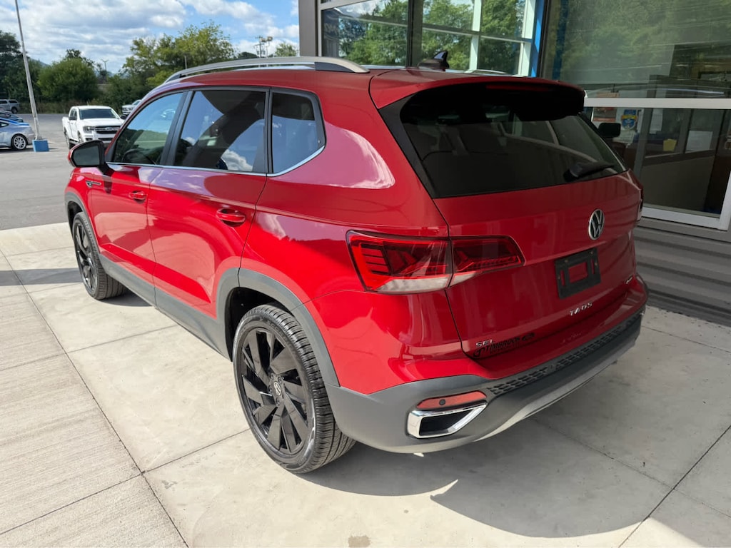 Used 2023 Volkswagen Taos SEL 4MOTION