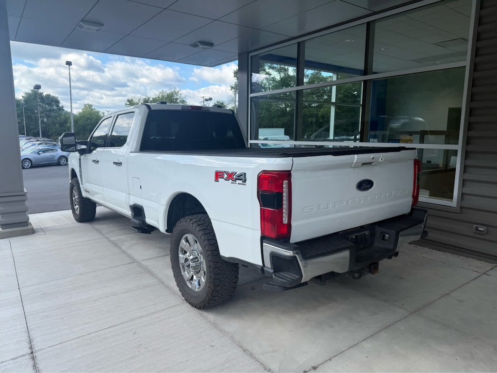 Used 2025 Ford Super Duty F-350 SRW Pickup Lariat 4WD Crew Cab 6.75 Box 4WD Crew Cab 6.75 Box