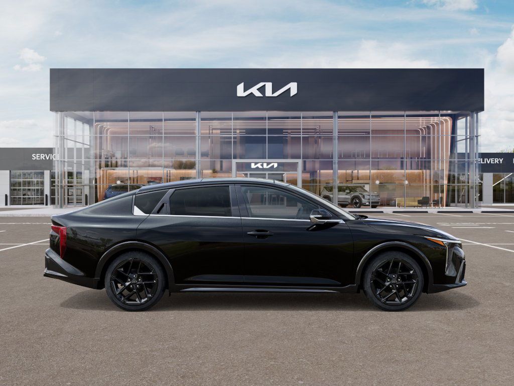 2025 Kia K4 GT-Line Turbo - Photo 7