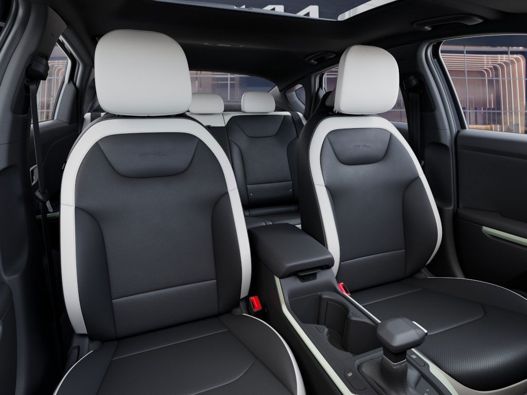 2025 Kia K4 GT-Line Turbo - Photo 15