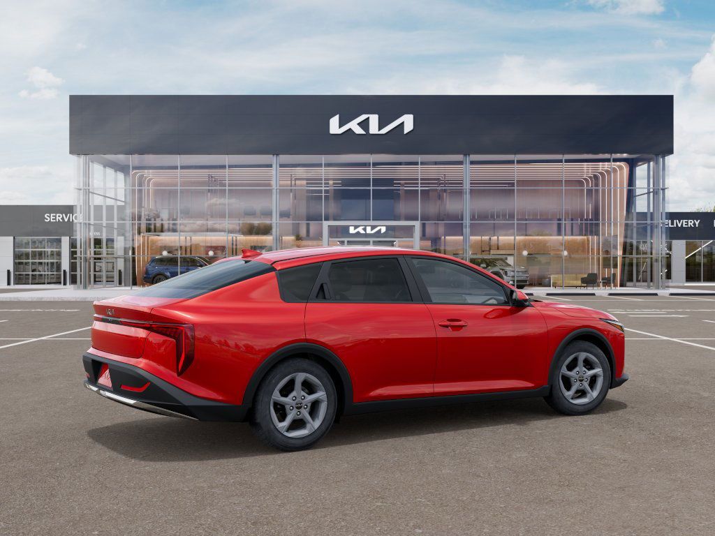 2025 Kia K4 LXS - Photo 6