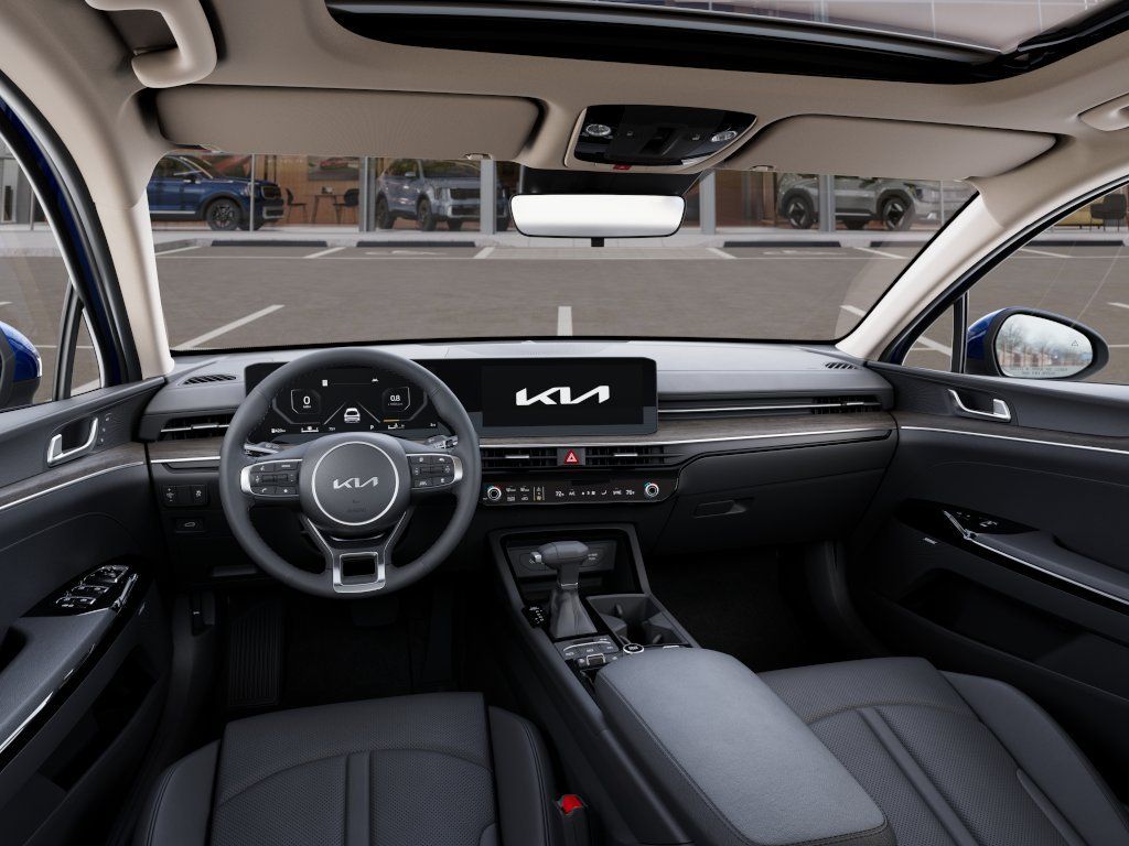 2025 Kia K5 EX - Photo 14