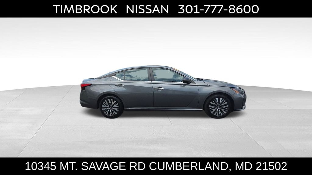 Used 2024 Nissan Altima 2.5 SV Sedan