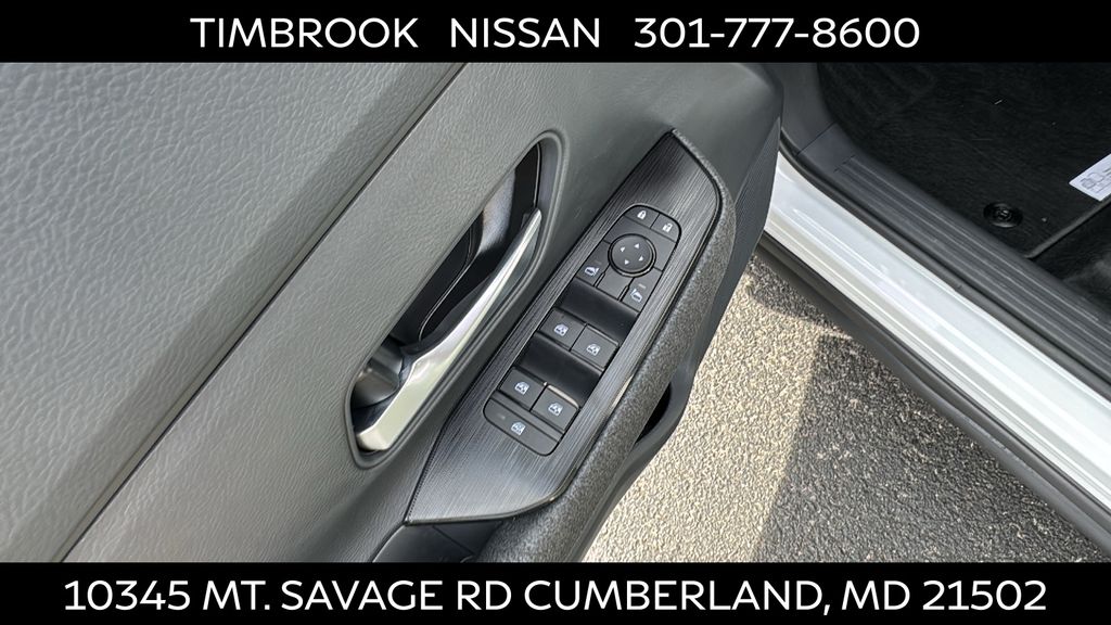 2025 Nissan Kicks SV AWD - Photo 10