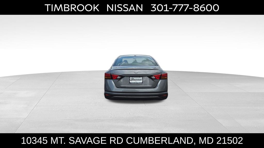 Used 2024 Nissan Altima 2.5 SV Sedan