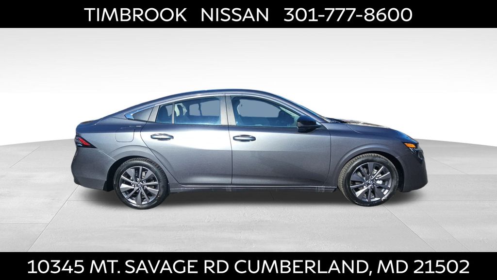 2026 Nissan Sentra SL - Photo 2
