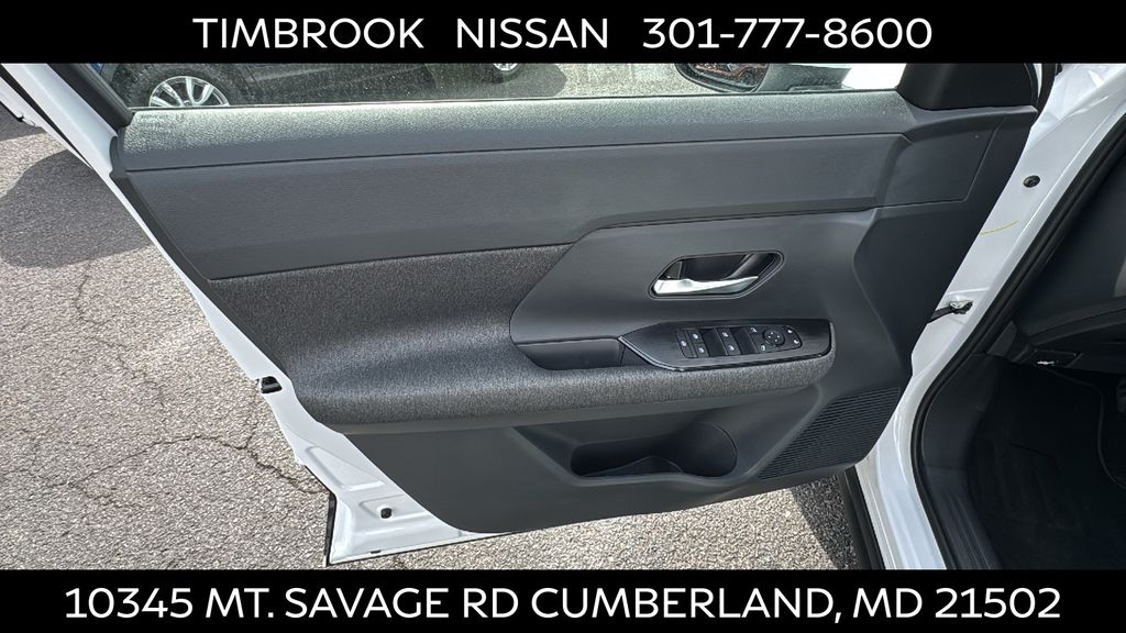 2025 Nissan Kicks SV AWD - Photo 9