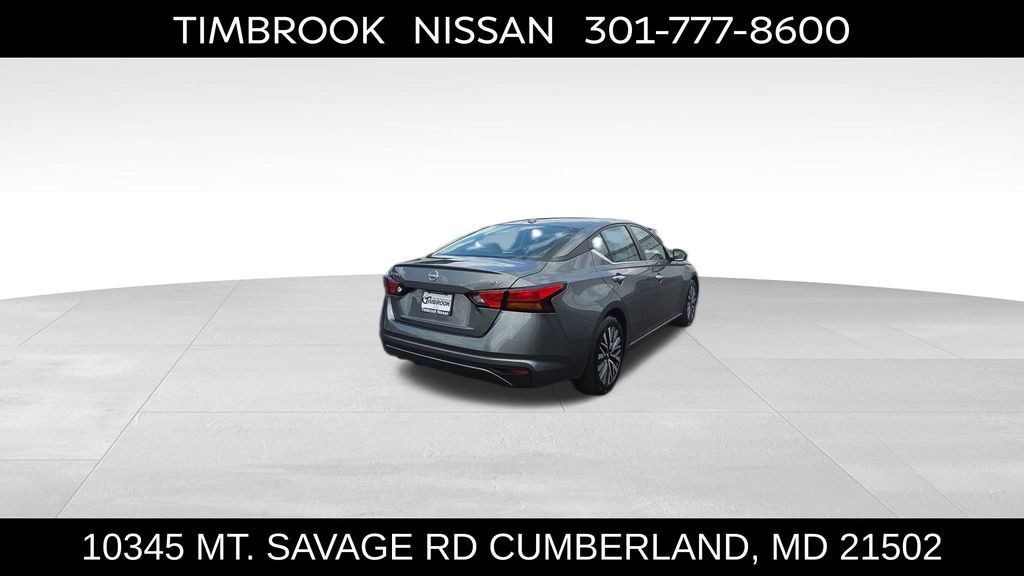 Used 2024 Nissan Altima 2.5 SV Sedan