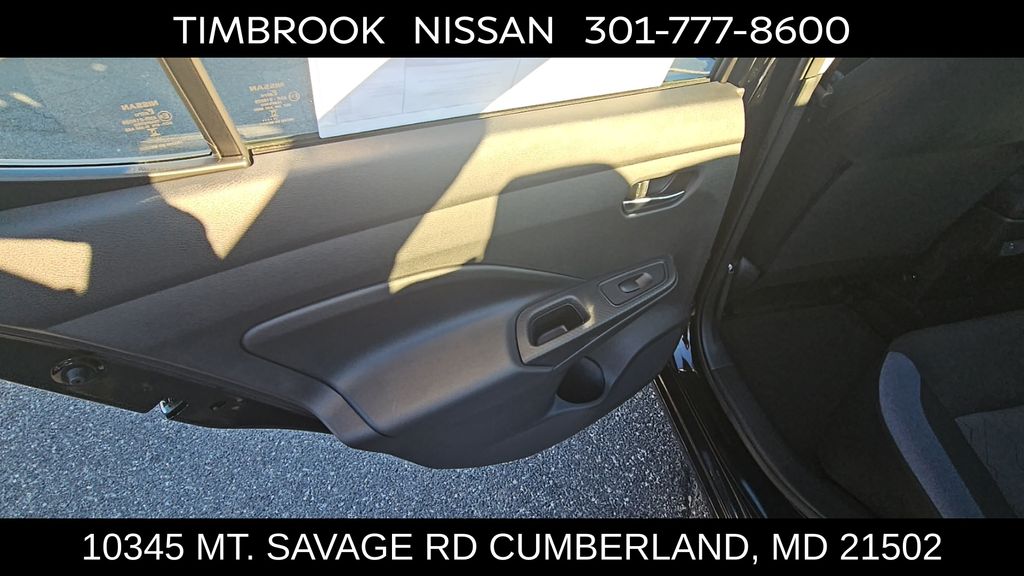 2025 Nissan Versa Sedan SV - Photo 23