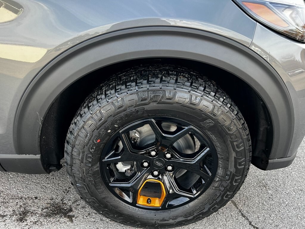 2026 Ford Explorer photo 3