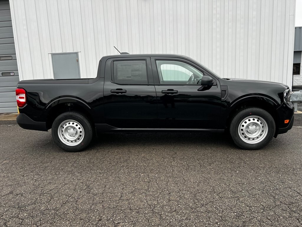 New 2025 Ford Maverick XL TRUCK