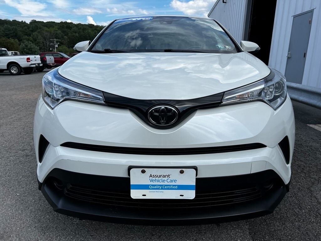 2019 Toyota C-HR XLE photo 4