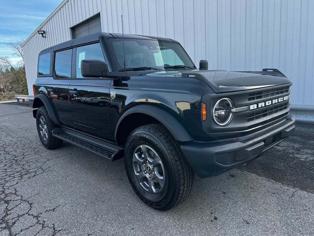 2025 Ford Bronco SUV 