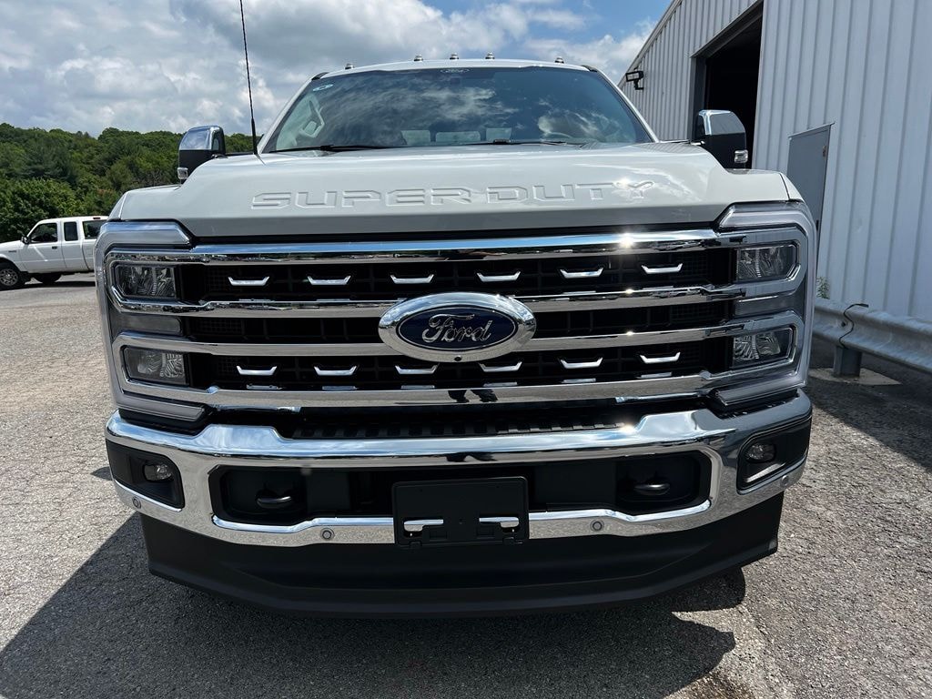 New 2026 Ford Super Duty F-350® Lariat® TRUCK