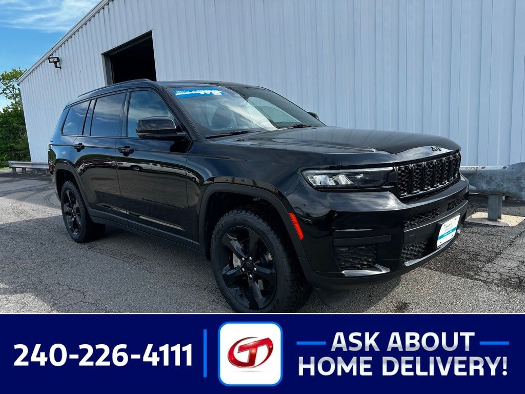 Used 2024 Jeep Grand Cherokee L Laredo SUV