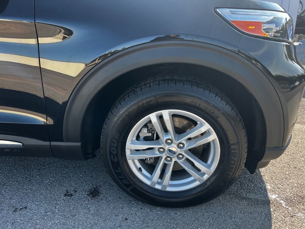 2022 Ford Explorer XLT photo 3