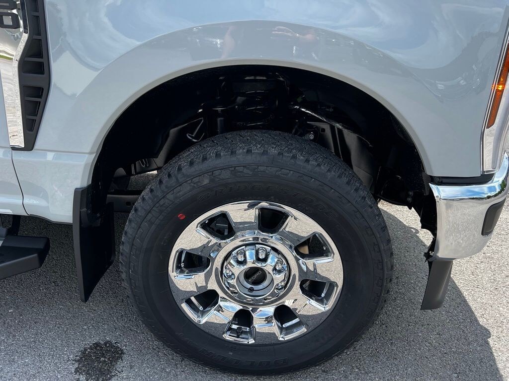 New 2026 Ford Super Duty F-350® Lariat® TRUCK