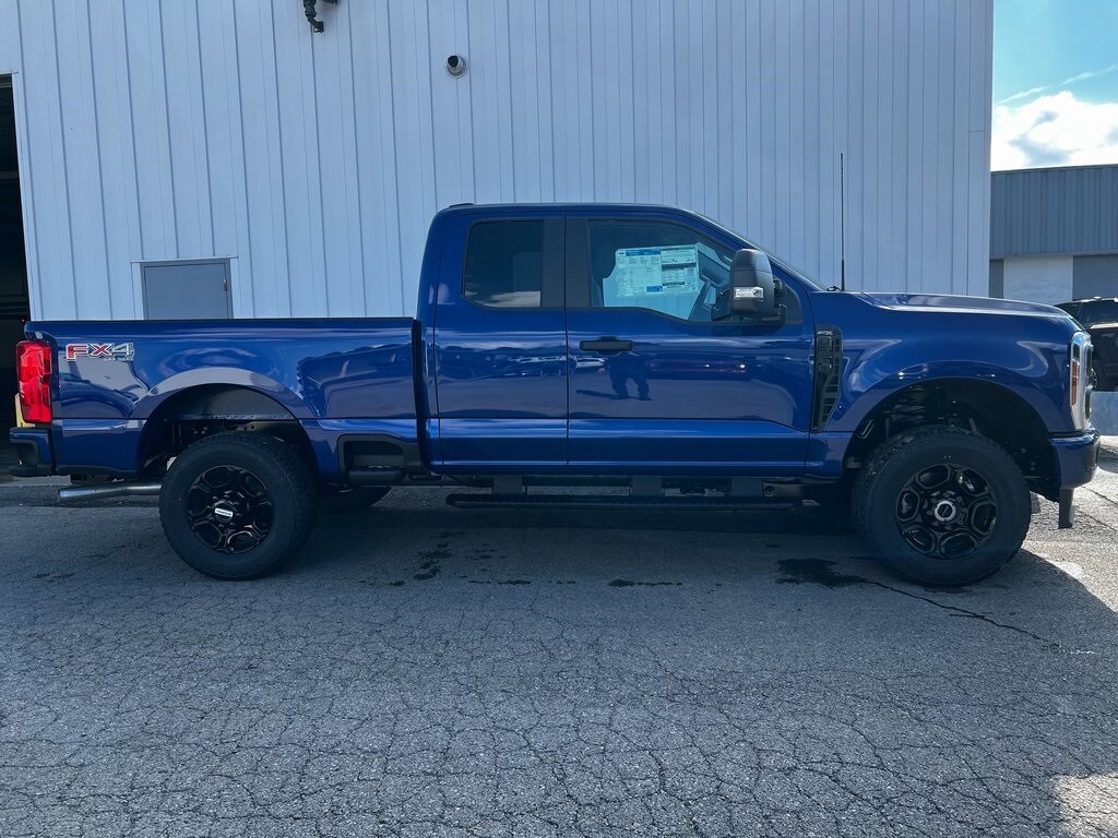 2026 Ford F-250 XL photo 2