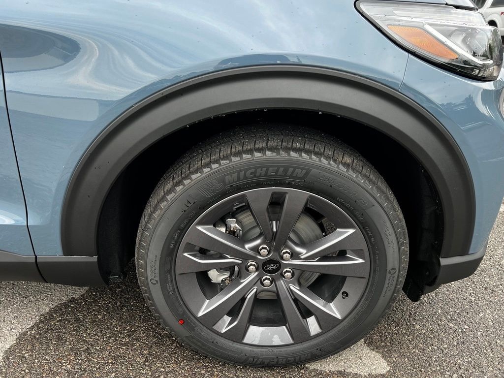 New 2027 Ford Explorer 4-Door 4DR 4WD Active SUV