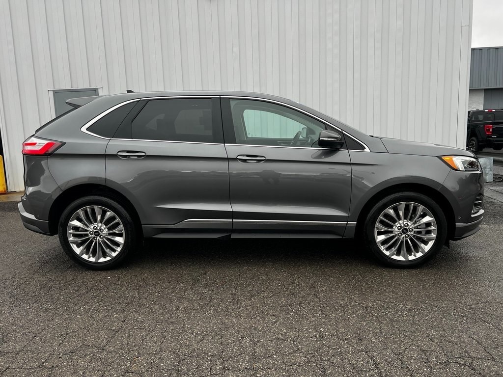 Used 2022 Ford Edge Titanium SUV