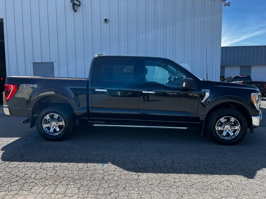 2022 Ford F-150 XLT photo 2