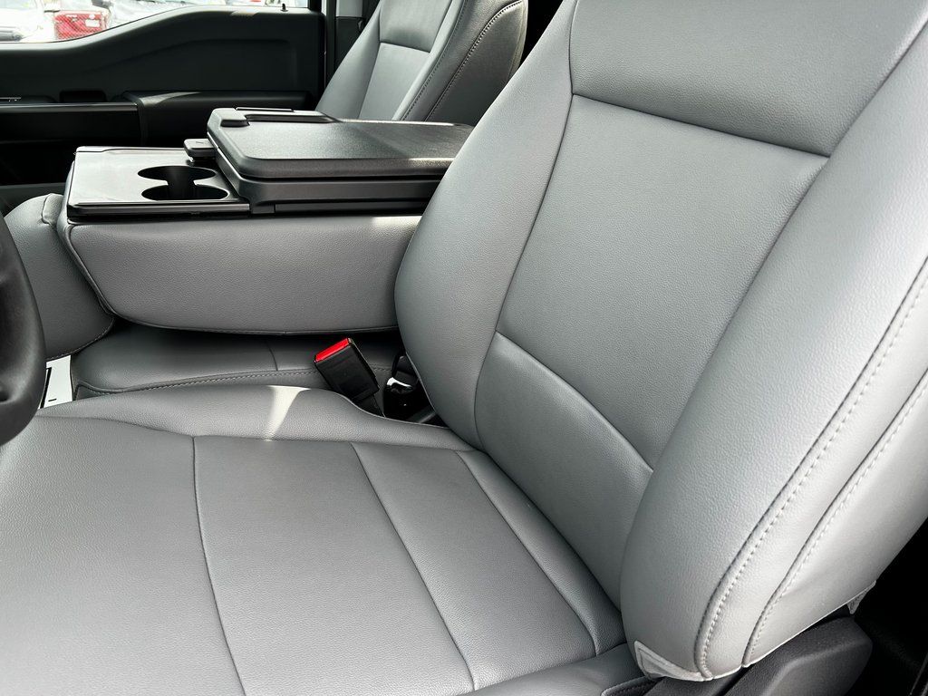 2025 Ford F-150 XL - Photo 9