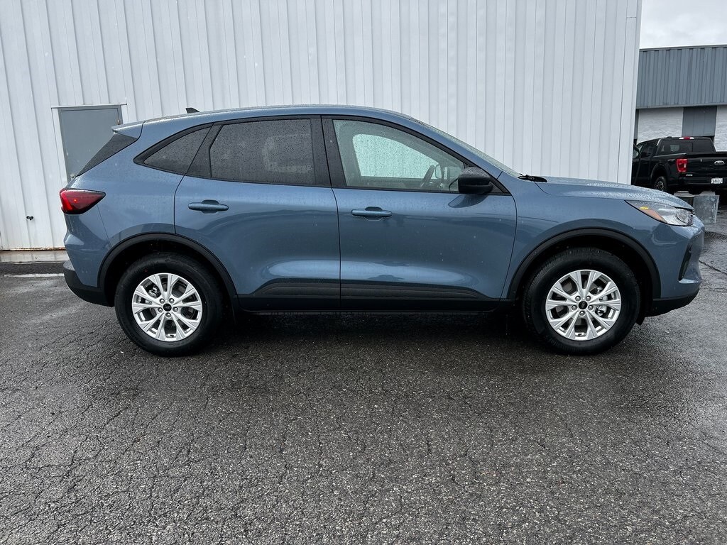2026 Ford Escape Active photo 2