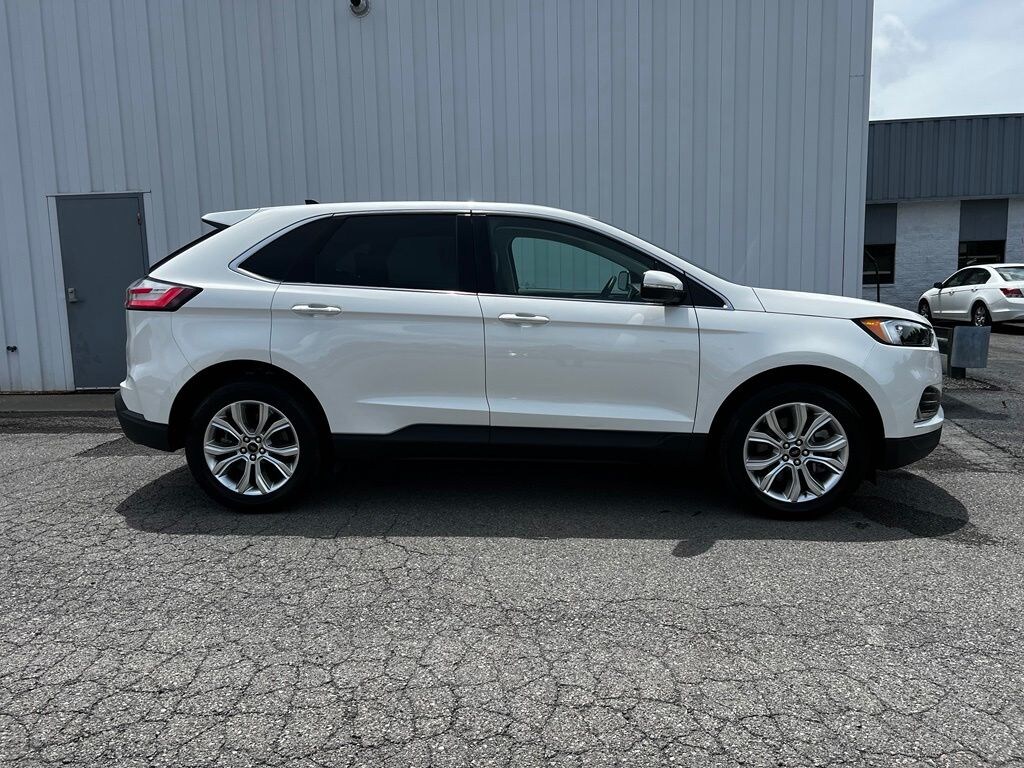Used 2024 Ford Edge Titanium SUV
