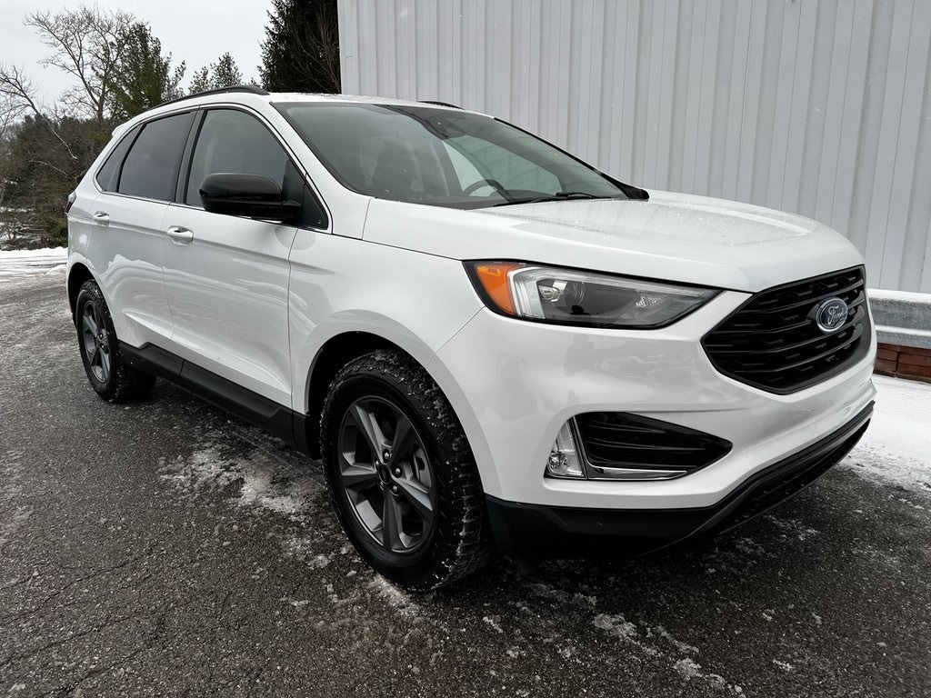 2022 Ford Edge SEL's photo