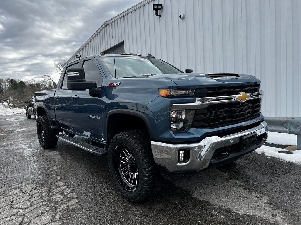 Used 2025 Chevrolet Silverado 2500HD LT Crew Cab Truck