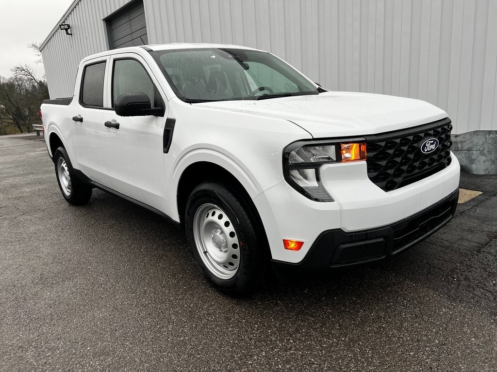 2025 Ford Maverick XL's photo