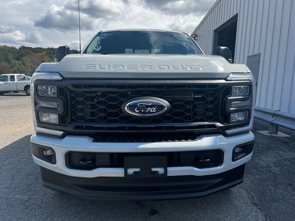 2026 Ford F-250 XL photo 4