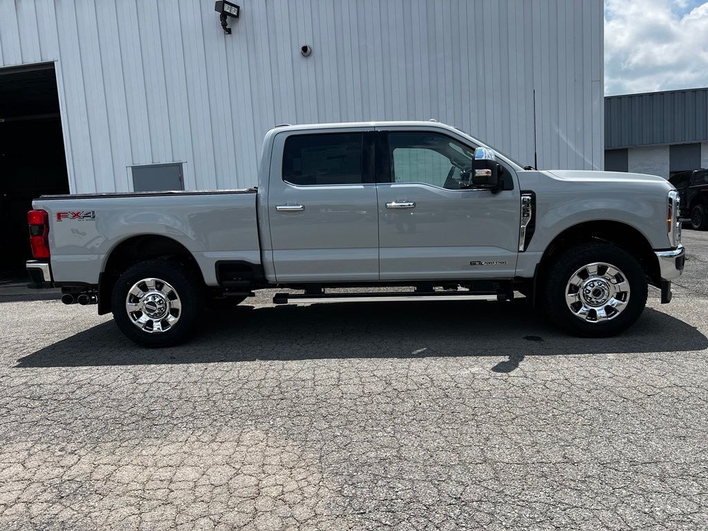 New 2026 Ford Super Duty F-350® Lariat® TRUCK