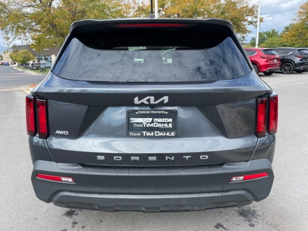 Used 2022 Kia Sorento LX SUV