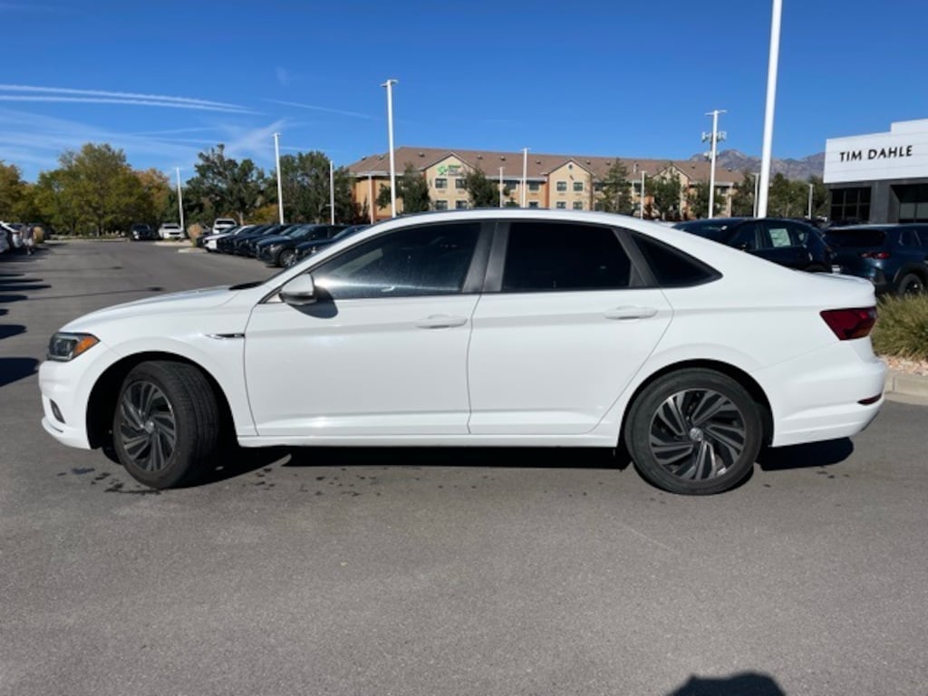 Used 2019 Volkswagen Jetta SEL Premium Sedan
