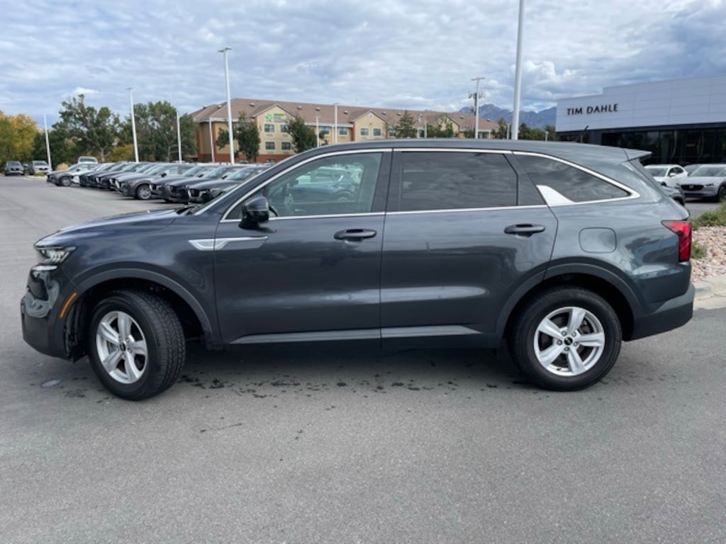 Used 2022 Kia Sorento LX SUV