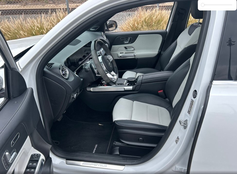2021 Mercedes Benz GLB AMG 35 photo 2
