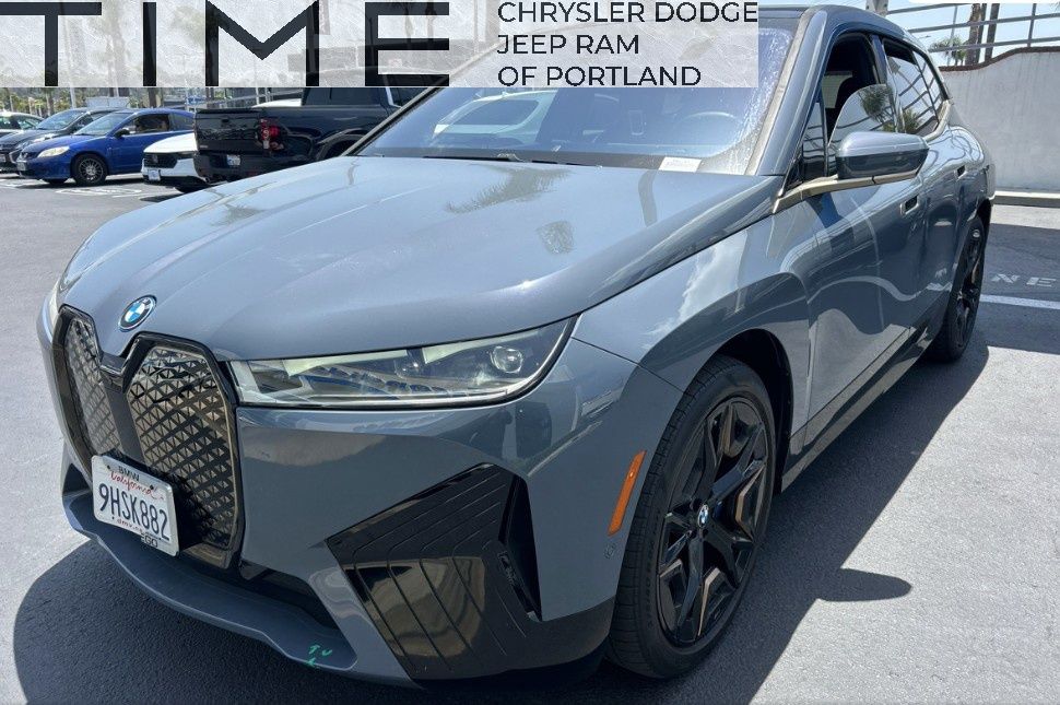 2024 BMW iX M60's photo