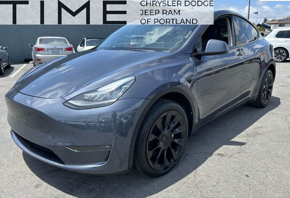 2023 Tesla Model Y Long Range Dual Motor All-Wheel Drive's photo