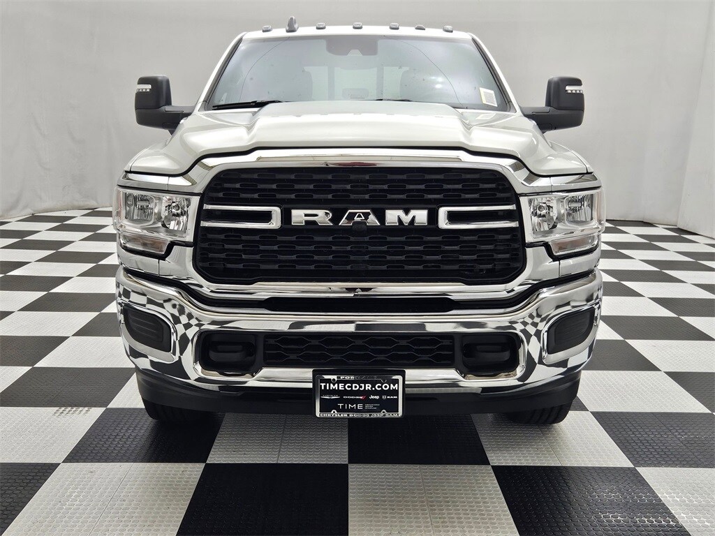 2024 Ram 2500 Tradesman photo 2